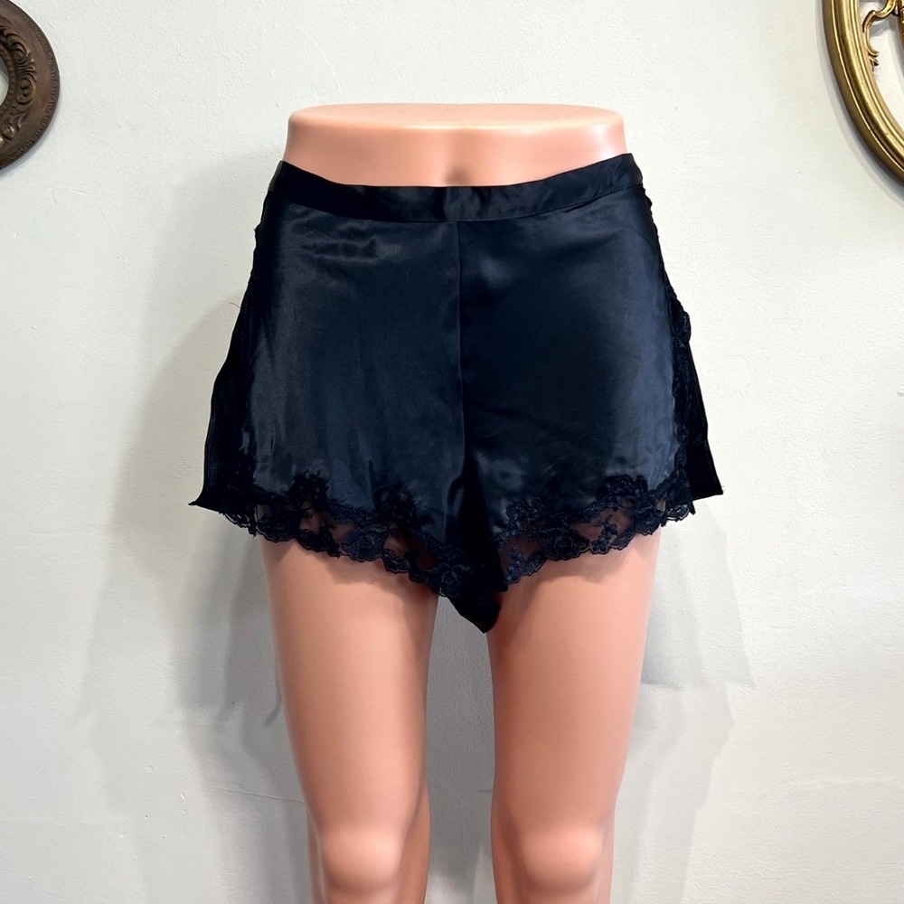 Victoria's Secret Lace Trim Satin Pajama Shorts Medium